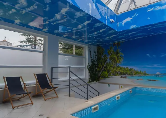 Готель Lotos *